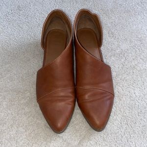 Universal Thread Brown Cut-Out Booties